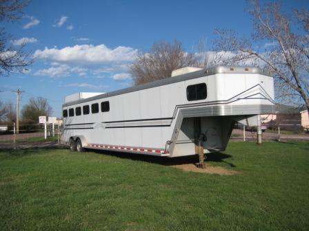 six_horse_trailer5